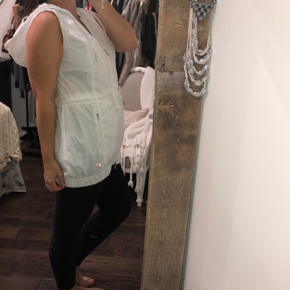 TOMMY Hilfiger Sport size large windbreaker jacket - Picture 2 of 11